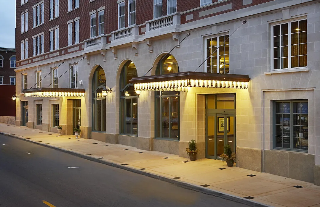 Hotel Julien Dubuque-1